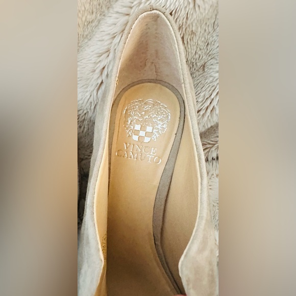 Vince Camuto Suede Taupe Pumps - Picture 9 of 10